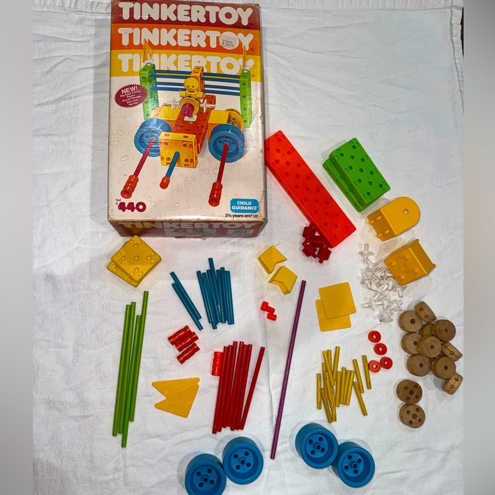 Vintage TinkerToy Set #440 - Multicolor